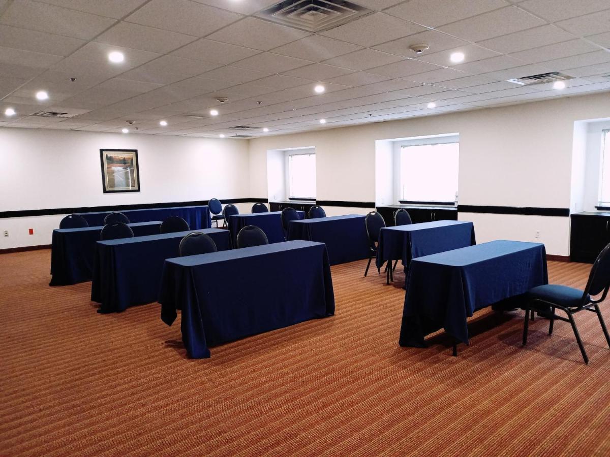 Microtel Inn And Suites By Wyndham Toluca Extérieur photo