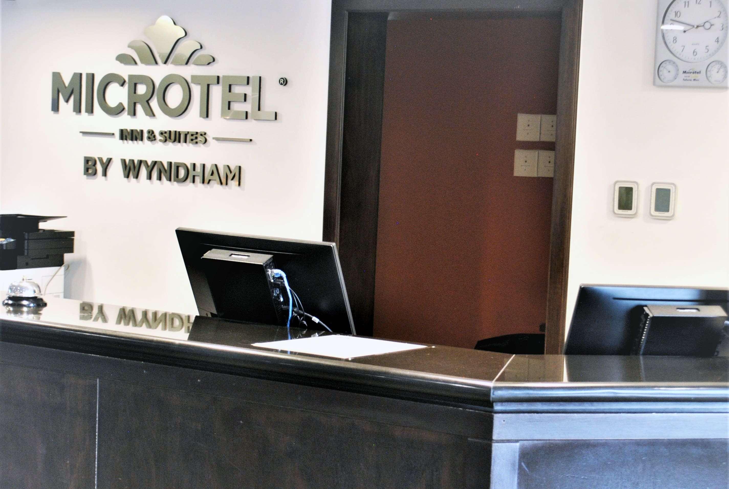 Microtel Inn And Suites By Wyndham Toluca Extérieur photo