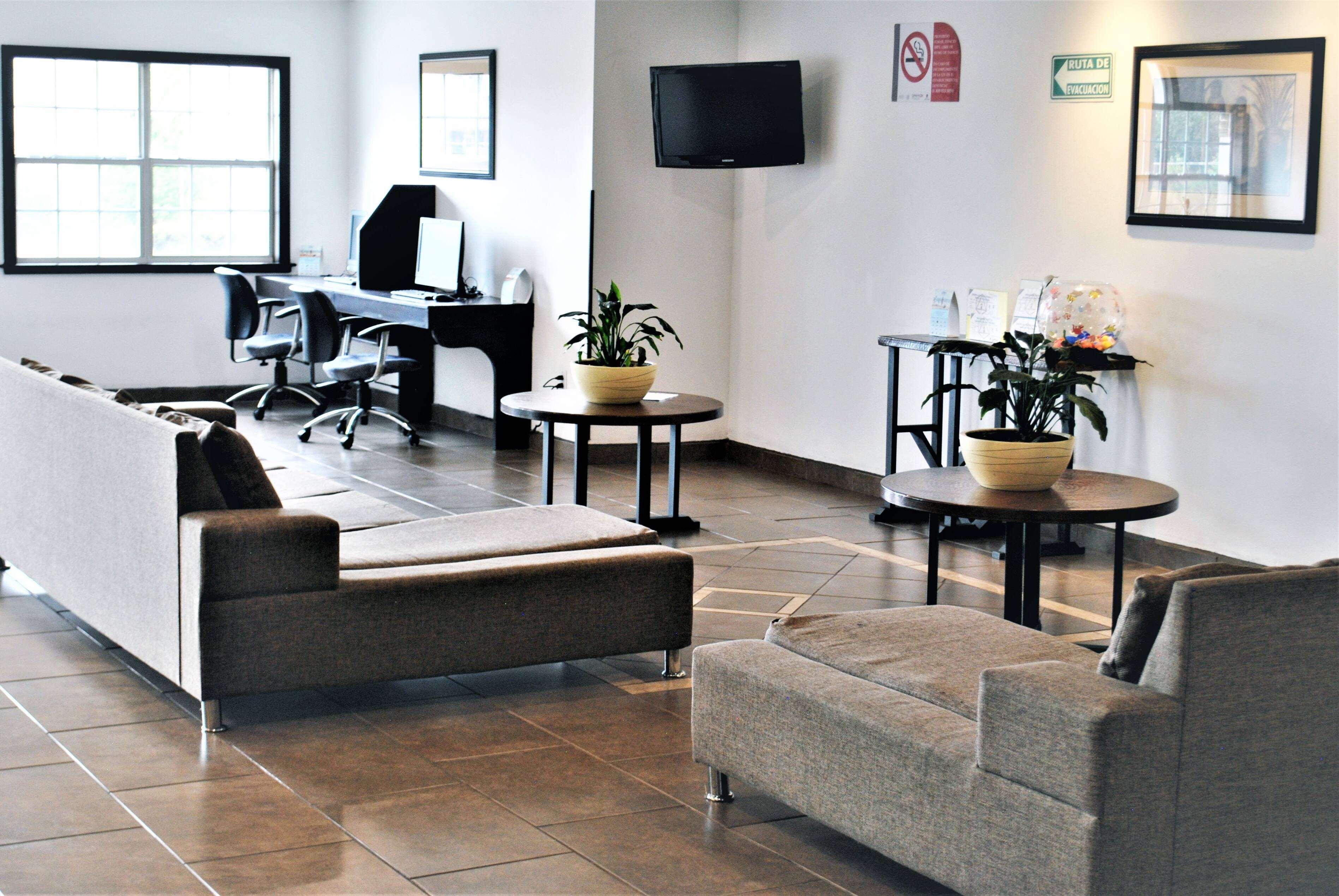 Microtel Inn And Suites By Wyndham Toluca Extérieur photo