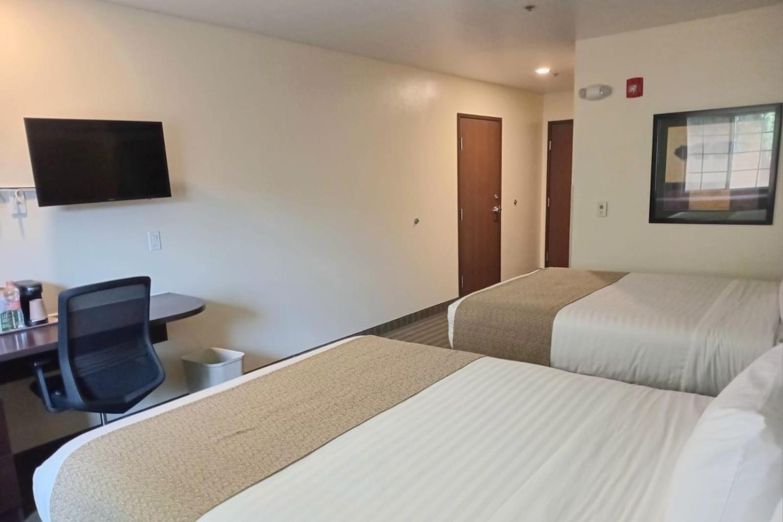 Microtel Inn And Suites By Wyndham Toluca Extérieur photo